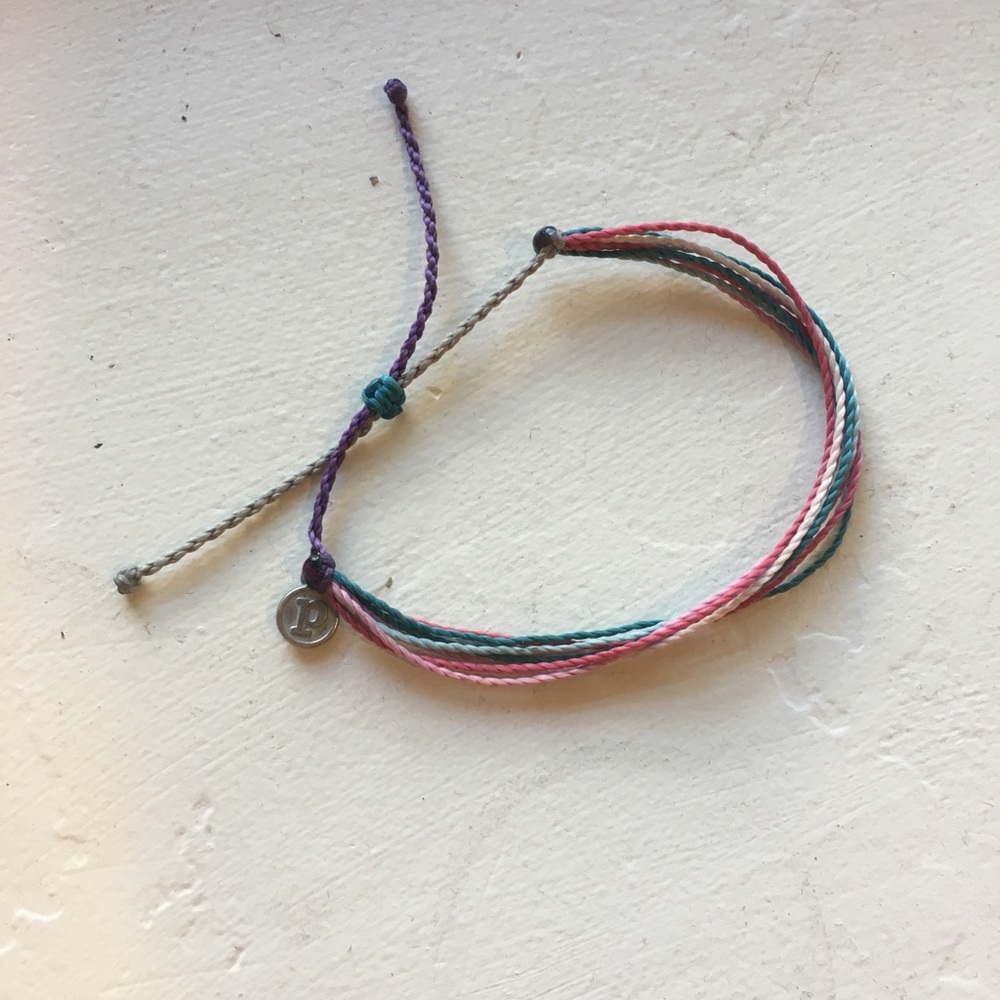 GREAT SALE!!! pura vida bracelet 6$